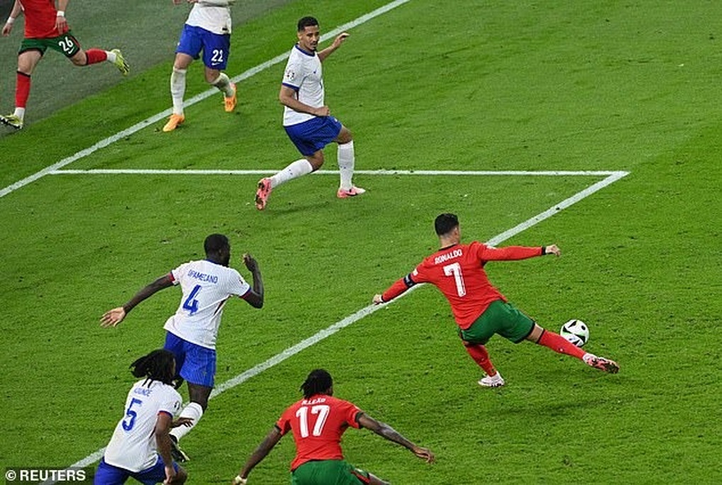 Bồ Đào Nha gục ngã trước Pháp, báo giới chỉ trích Cristiano Ronaldo - 1 Bồ Đào Nha gục ngã trước Pháp, báo giới chỉ trích Cristiano Ronaldo - 1