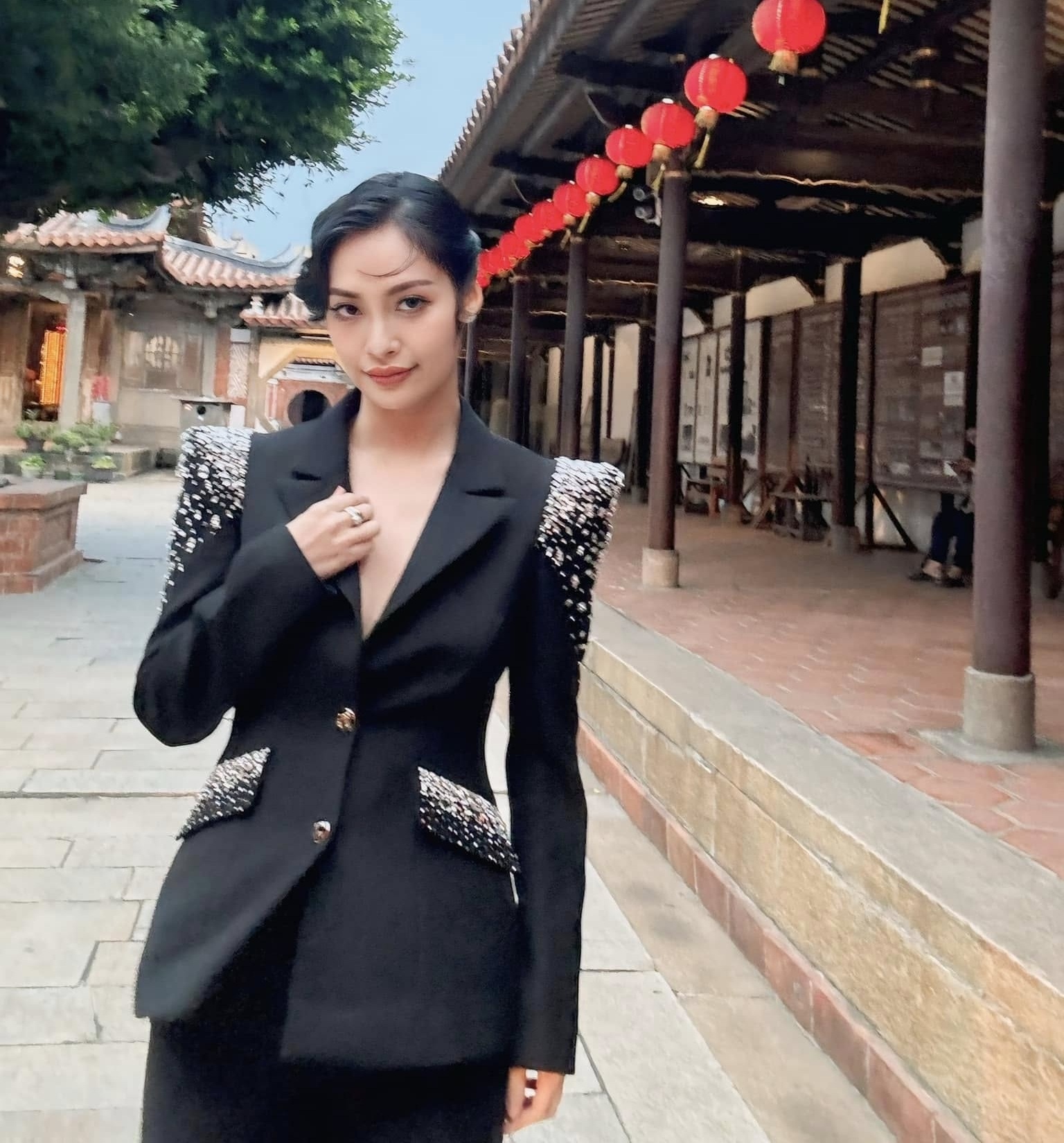 Cô gái dân tộc Tày đổi đời khi thành hoa hậu, kết hôn doanh nhân hơn 8 tuổi - 10 Cô gái dân tộc Tày đổi đời khi thành hoa hậu, kết hôn doanh nhân hơn 8 tuổi - 10