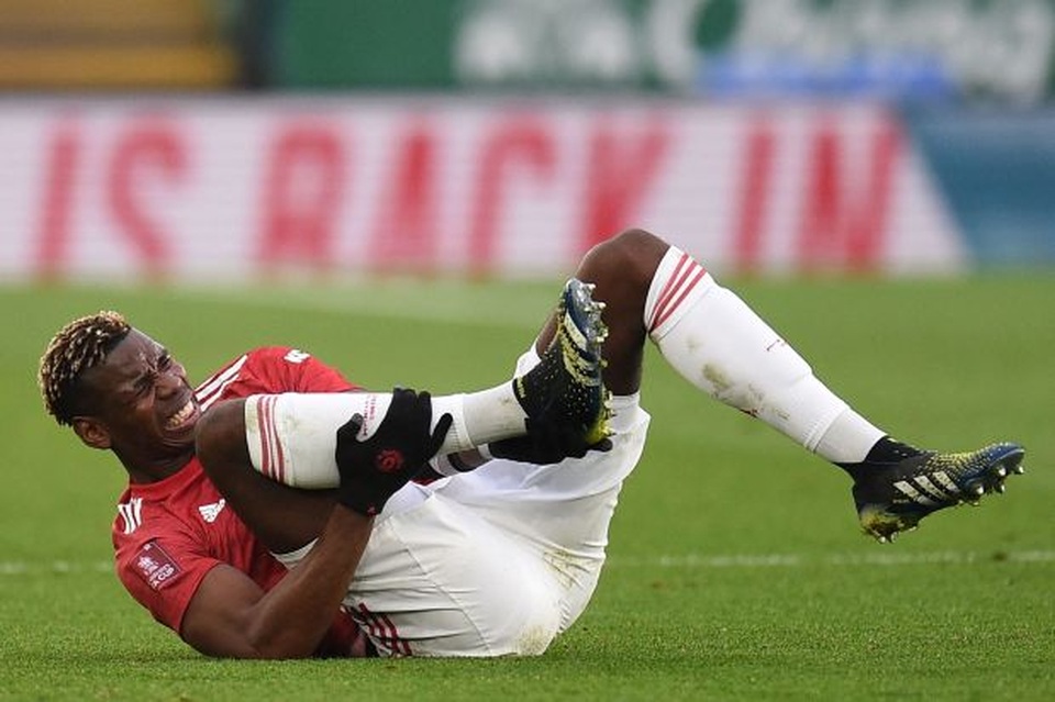 Man Utd đốt núi tiền để nuôi báo cô cầu thủ - 1 Man Utd đốt núi tiền để nuôi báo cô cầu thủ - 1