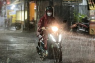 TPHCM mưa lớn kèm sấm sét tối cuối tuần