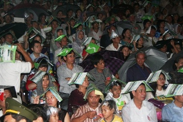 Những “hạt sạn” trong Festival Huế 2010