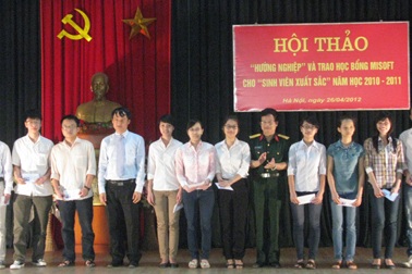 Học viện Kỹ thuật Mật mã tổ chức hướng nghiệp cho sinh viên