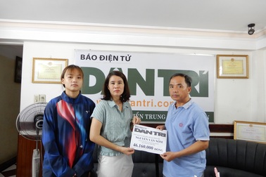 Cô gái "chết mòn" được bạn đọc giúp đỡ hơn 250 triệu đồng