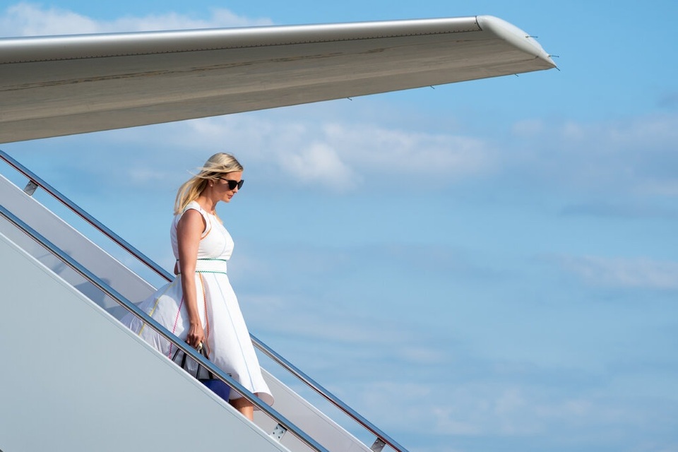 Bầu cử Mỹ 2020: Ái nữ nhà Trump nhập cuộc thuyết phục cử tri trước giờ G - 1 Bầu cử Mỹ 2020: Ái nữ nhà Trump nhập cuộc thuyết phục cử tri trước giờ G - 1