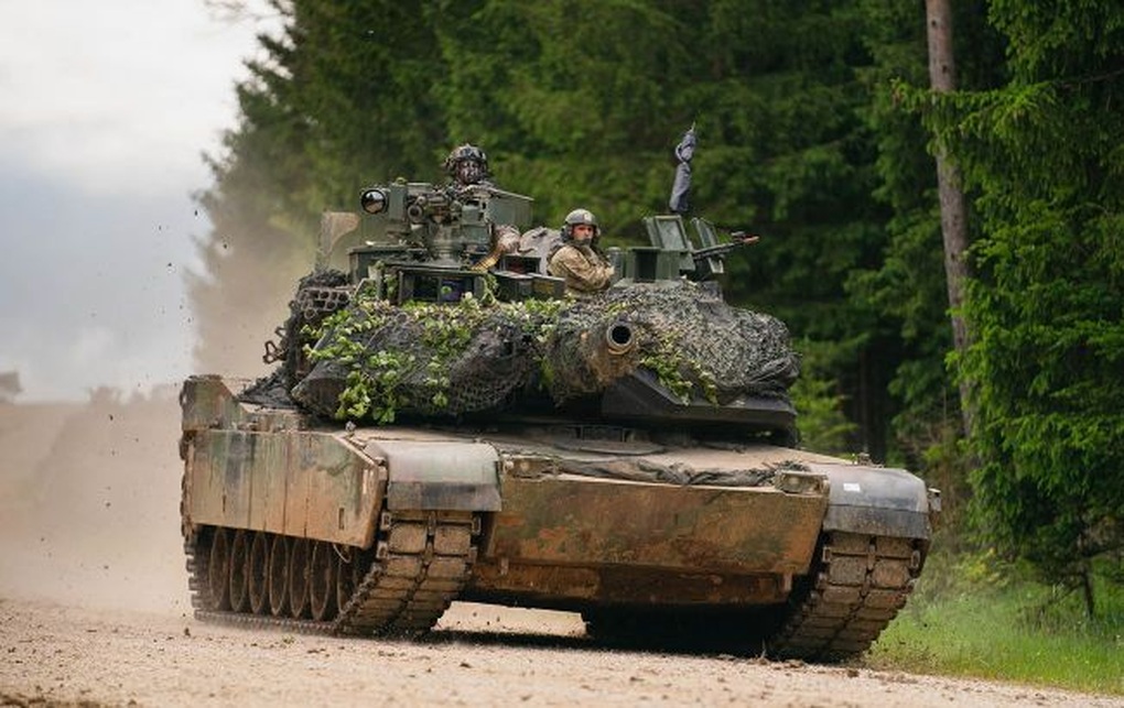 Xe tăng Abrams, tên lửa Patriot đổ về Ukraine - 1 Xe tăng Abrams, tên lửa Patriot đổ về Ukraine - 1