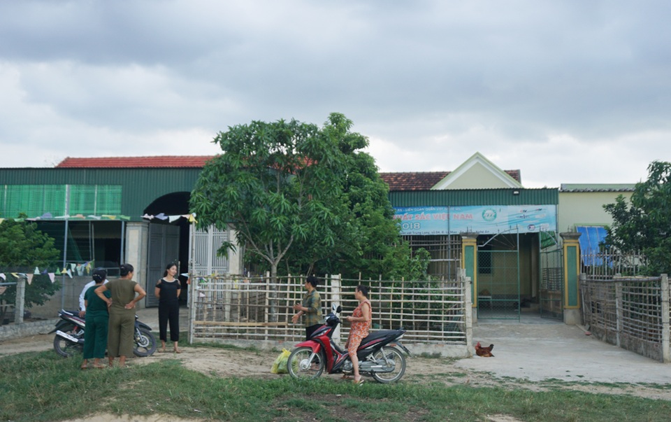 Hàng chục hộ dân làng chài sống “treo” trên đất tái định cư - 3 Hàng chục hộ dân làng chài sống “treo” trên đất tái định cư - 3