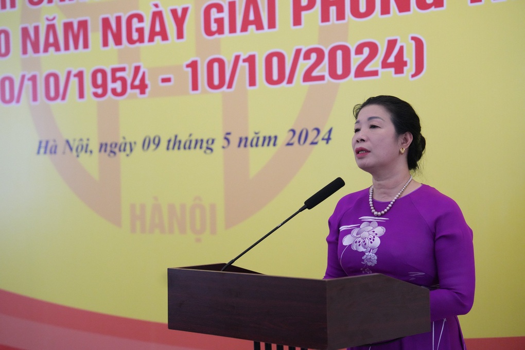 Sáng tác tranh cổ động tuyên truyền Kỷ niệm 70 năm Ngày Giải phóng Thủ đô - 1 Sáng tác tranh cổ động tuyên truyền Kỷ niệm 70 năm Ngày Giải phóng Thủ đô - 1