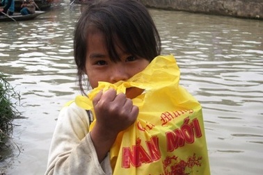 Mang hương vị Tết đến với xóm thuyền chài trên sông