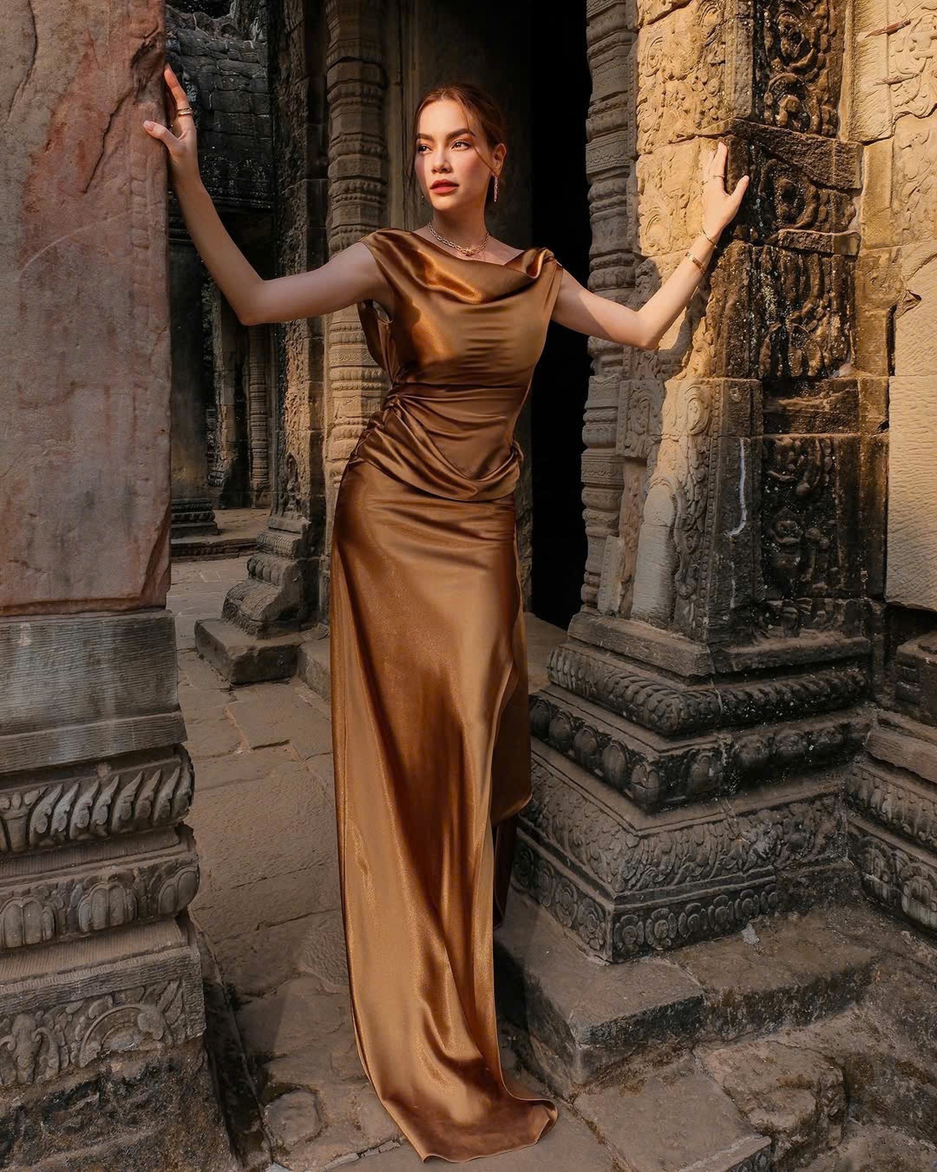 Lisa, Mai Davikah mê mẩn các thiết kế Việt - 7 Lisa, Mai Davikah mê mẩn các thiết kế Việt - 7