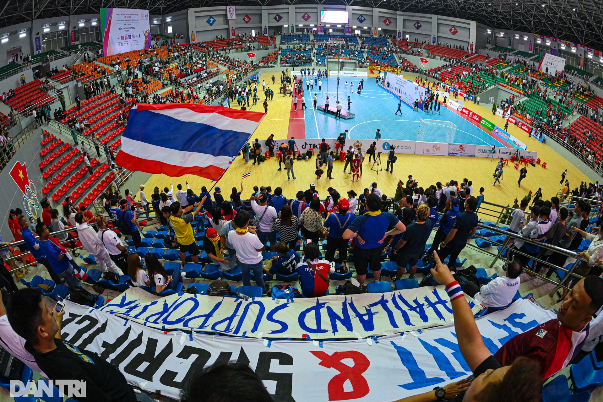 Thắng futsal Việt Nam, cầu thủ Thái Lan nhảy múa, ăn mừng đầy phấn khích - 25 Thắng futsal Việt Nam, cầu thủ Thái Lan nhảy múa, ăn mừng đầy phấn khích - 25