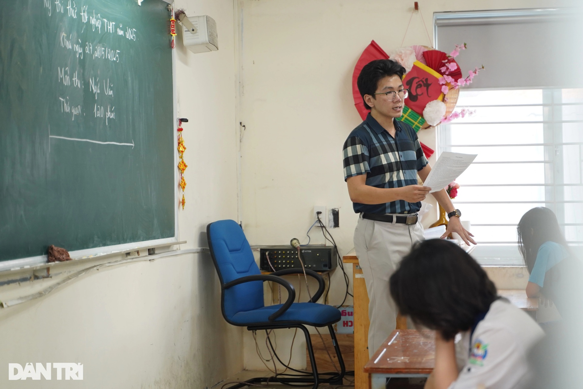 Près de 98 000 candidats de Hô-Chi-Minh-Ville participent à la répétition de l'examen de fin d'études secondaires de 2025 - 11 Gần 98.000 sĩ tử TPHCM bước vào cuộc tổng duyệt thi tốt nghiệp THPT 2025 - 11