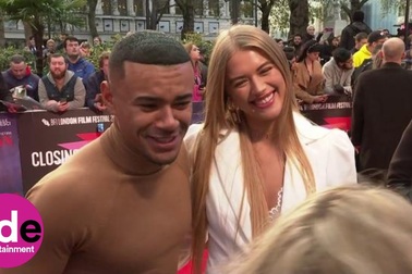 Wes Nelson sánh đôi Arabella Chi