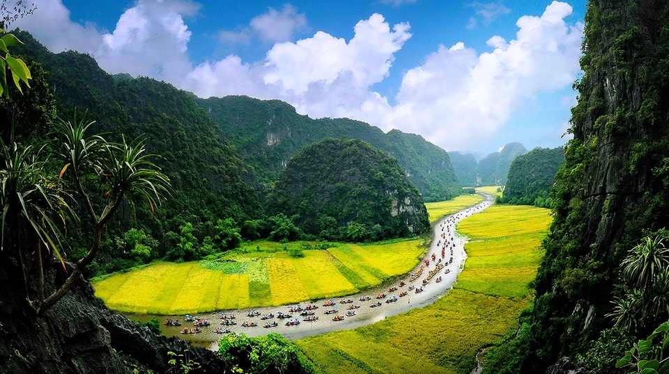 Vẻ đẹp lung linh huyền ảo nổi bật của di sản thế giới Tràng An - 16 Vẻ đẹp lung linh huyền ảo nổi bật của di sản thế giới Tràng An - 16