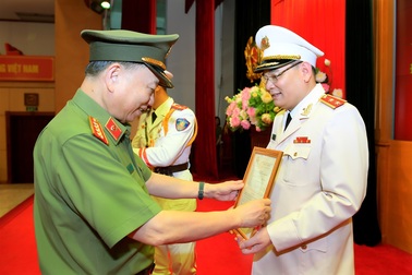 Tướng Tô Ân Xô - người phát ngôn Bộ Công an được thăng hàm Trung tướng