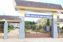 Đuổi học sinh khỏi phòng thi vì… mảnh giấy loại