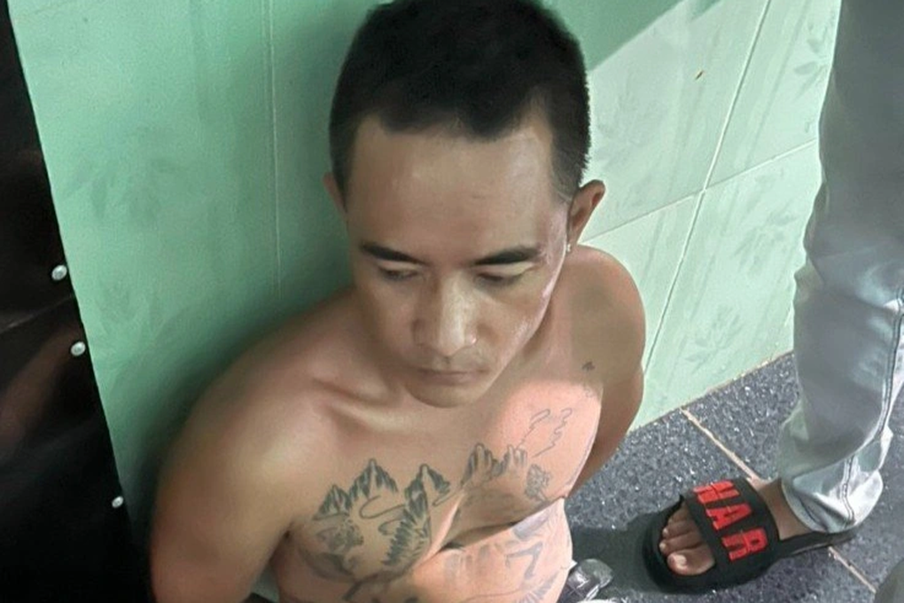 Đột kích căn nhà cho thuê, phát hiện nhiều ma túy và súng đạn - 3 Đột kích căn nhà cho thuê, phát hiện nhiều ma túy và súng đạn - 3