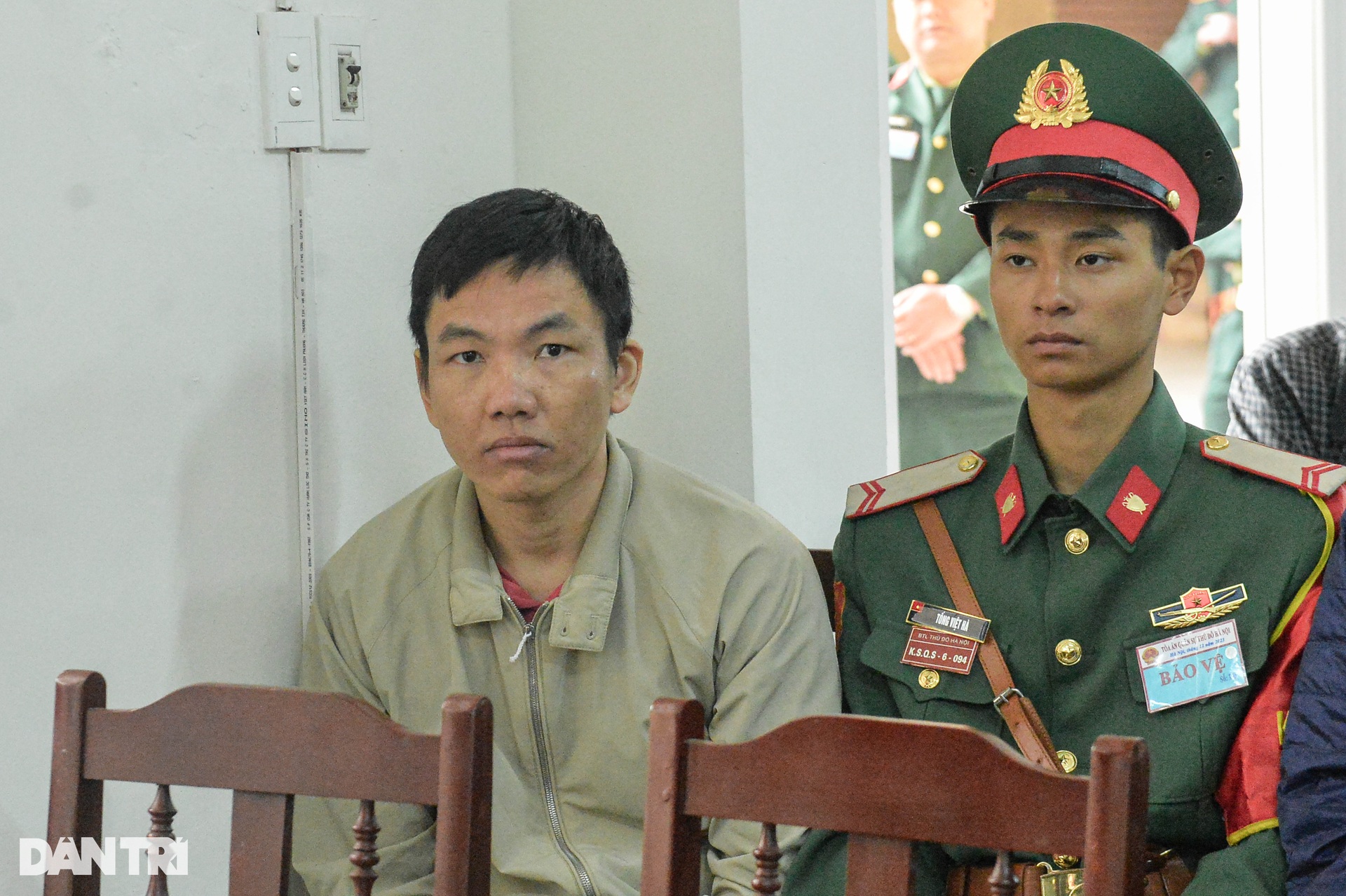 Phan Quốc Việt và 4 cựu sĩ quan ra tòa trong vụ án Việt Á - 7 Phan Quốc Việt và 4 cựu sĩ quan ra tòa trong vụ án Việt Á - 7
