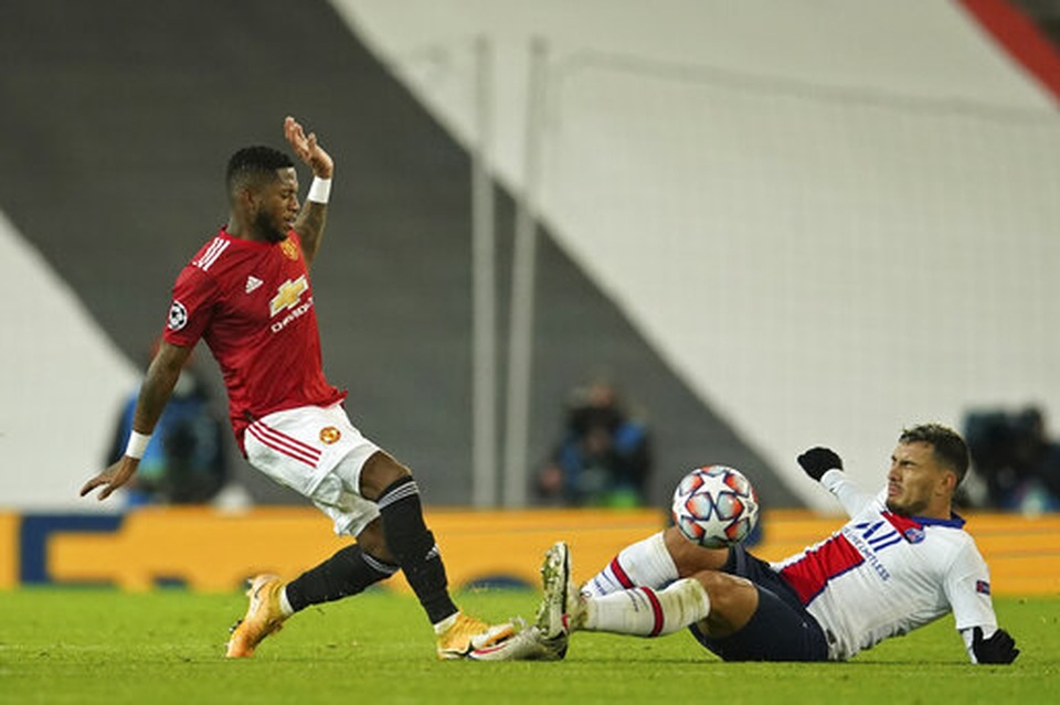 Man Utd thất bại đắng ngắt trên sân nhà trước PSG - 13 Man Utd thất bại đắng ngắt trên sân nhà trước PSG - 13