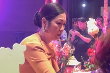 NSND Hồng Vân kiệt sức, ngất trong lễ giỗ Tổ nghề