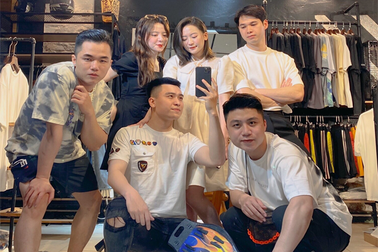 Em gái lên mạng "tuyển chị dâu" cho 4 anh trai "cực phẩm" hút triệu view