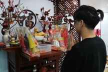 Tết ông Công ông Táo của một gia đình Hà Nội thời Covid-19