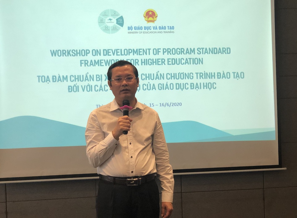 Dự thảo chuẩn chương trình đào tạo đại học: Vẫn ràng buộc tự chủ các trường - 1 Dự thảo chuẩn chương trình đào tạo đại học: Vẫn ràng buộc tự chủ các trường - 1