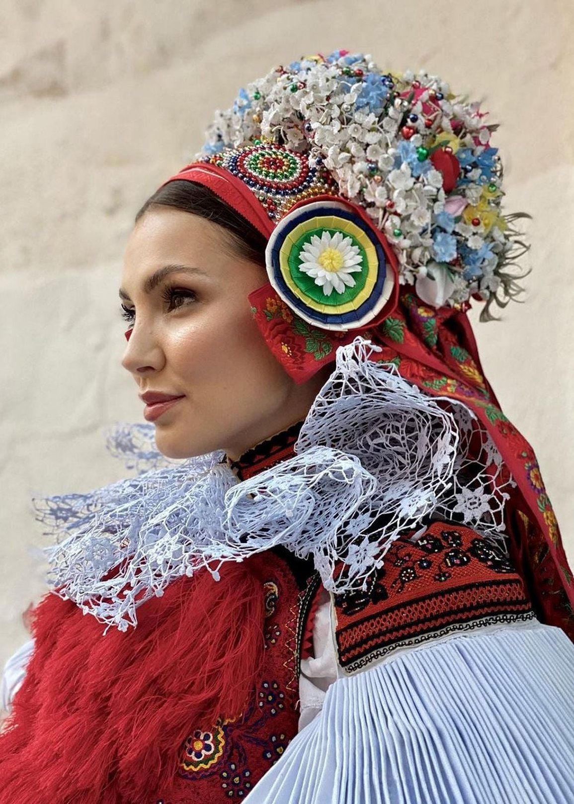 Đỗ Thị Hà được dự đoán lọt Top 30; Người đẹp Venezuela giành vương miện - 9