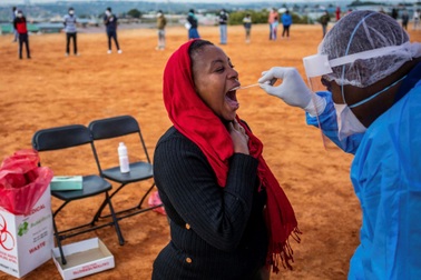 Nam Phi phát hiện các ca nhiễm biến chủng B.1.1.529 nguy hiểm