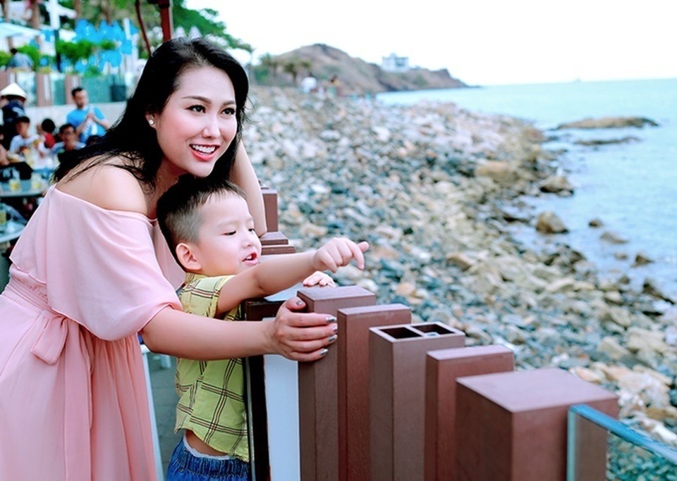 Đan Trường cởi trần, khoe cơ bắp với tạo hình cổ trang - 10 Đan Trường cởi trần, khoe cơ bắp với tạo hình cổ trang - 10