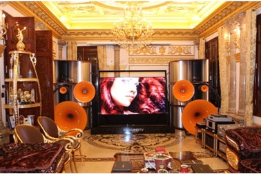 Samsung trưng bày TV 1,3 tỷ đồng tại biệt thự triệu đô