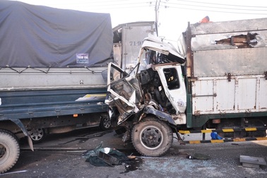 7 ô tô tông nhau liên hoàn, 5 người bị thương