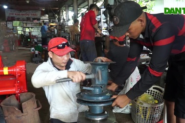 Kỹ sư "bằng vợ cấp" tạo ra nhiều máy móc giá trị