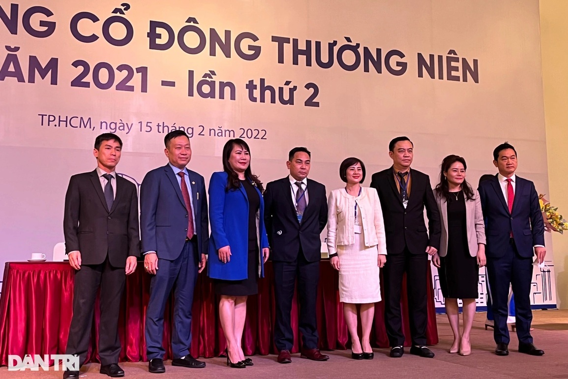 Có chủ tịch mới, phiên họp của Eximbank vẫn bất thành vì... vắng cổ đông - 2 Có chủ tịch mới, phiên họp của Eximbank vẫn bất thành vì... vắng cổ đông - 2