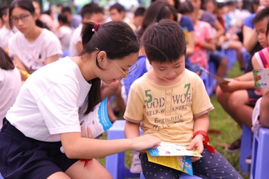 Gần 400 học sinh say mê khám phá văn hóa dân tộc qua công nghệ thực tế ảo