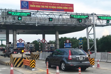 Sau 1/10, ô tô không được qua trạm thu phí nếu chưa có tài khoản giao thông