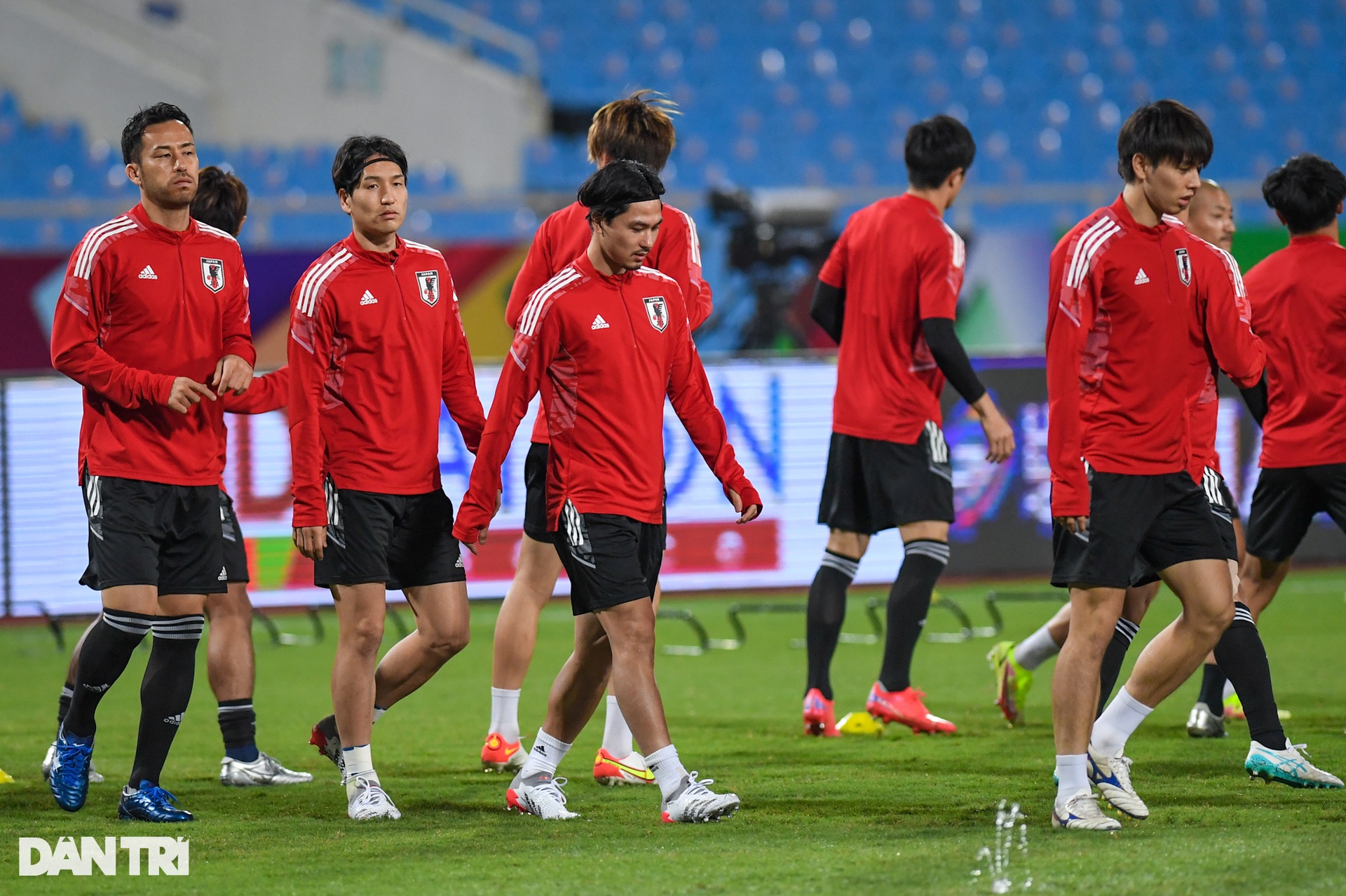 Minamino cùng dàn sao châu Âu của Nhật Bản tập luyện trên sân Mỹ Đình - 1 Minamino cùng dàn sao châu Âu của Nhật Bản tập luyện trên sân Mỹ Đình - 1