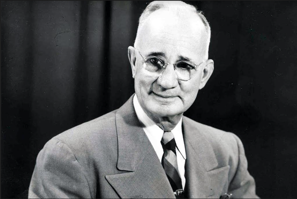 Đường đến thành công của Napoleon Hill: 15 biển báo để không lạc đường - 2 Đường đến thành công của Napoleon Hill: 15 biển báo để không lạc đường - 2