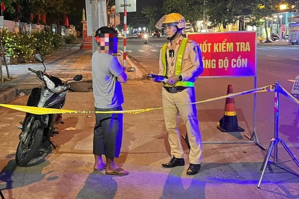 Bác thông tin cảnh sát Đà Nẵng không kiểm tra nồng độ cồn dịp Tết - 1 Bác thông tin cảnh sát Đà Nẵng không kiểm tra nồng độ cồn dịp Tết - 1