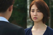 Vợ lén lút gửi tiền cho người yêu cũ, tôi bối rối khi phát hiện lý do