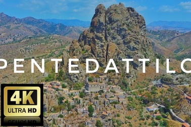 Ngôi làng cổ nổi tiếng Italy