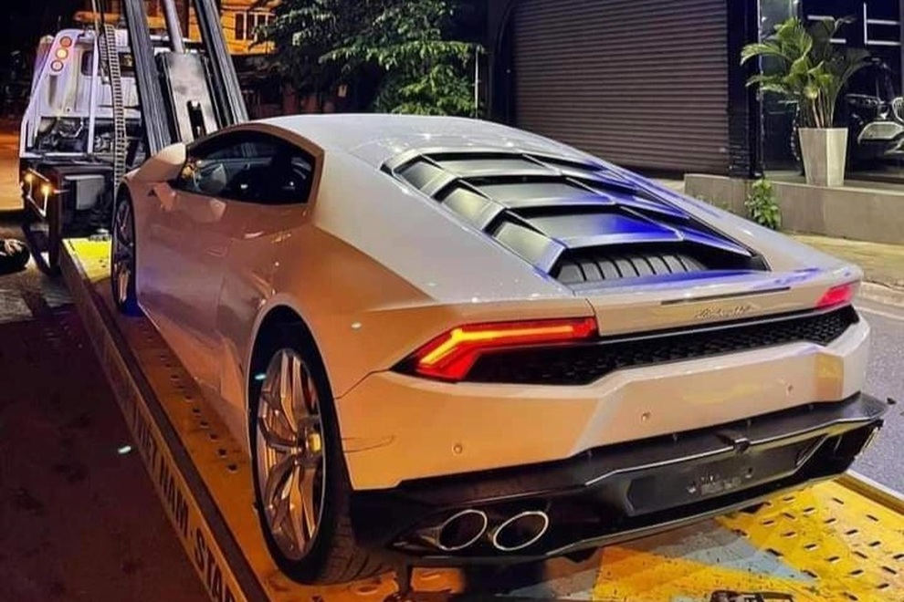 Cận cảnh Lamborghini Huracan của thanh niên 23 tuổi ở Đắk Lắk - 1 Cận cảnh Lamborghini Huracan của thanh niên 23 tuổi ở Đắk Lắk - 1