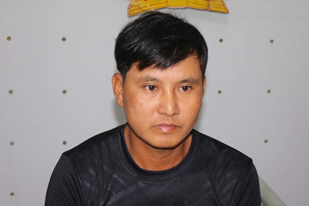 Nhậu say gây rối, rút dao đâm công an trọng thương - 1 Nhậu say gây rối, rút dao đâm công an trọng thương - 1