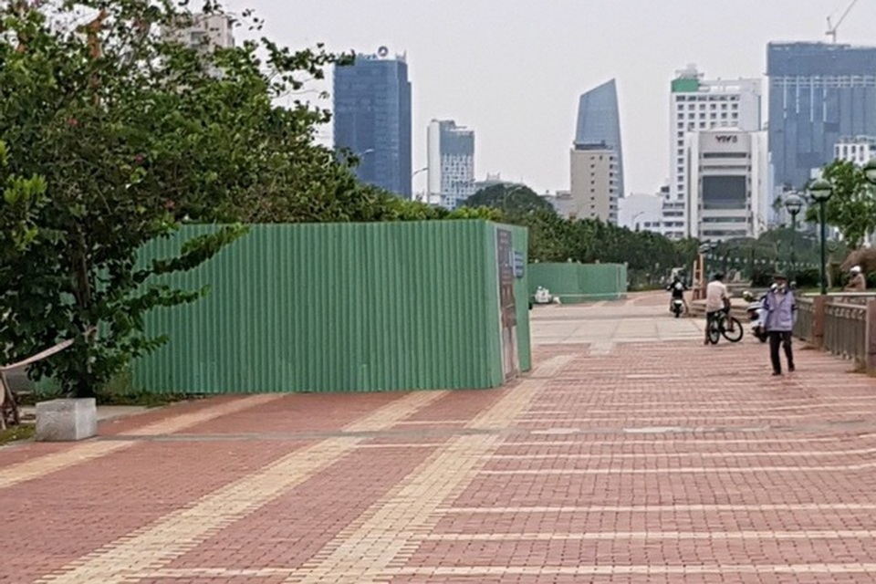 Đà Nẵng: Dự án phố đi bộ bị tạm dừng, tiểu thương khóc ròng đòi tiền cọc - 1 Đà Nẵng: Dự án phố đi bộ bị tạm dừng, tiểu thương khóc ròng đòi tiền cọc - 1