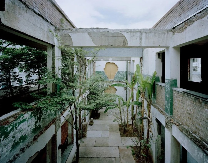 Căn nhà cổ hàng trăm năm được cải tạo trong 4 năm và kết quả bất ngờ ai cũng muốn biết - Ảnh 12.