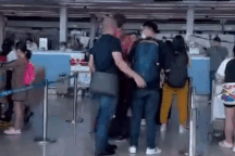 Clip cảnh sát bắt nghi phạm cướp ngân hàng Sacombank tại sân bay