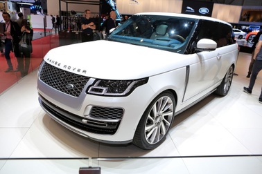 SUV 2 cửa Range Rover SV Coupe - Cuộc chơi táo bạo của Land Rover