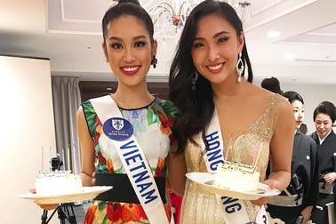 Phương Linh bất ngờ được tổ chức sinh nhật tại cuộc thi Quốc tế