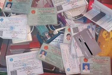 Bỗng dưng mắc nợ, tá hỏa vì không vay tiền vẫn bị truy đòi