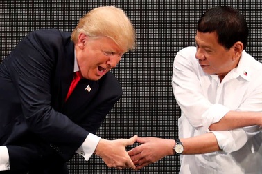 Philippines thầm lặng xoay trục khi Mỹ - Trung đối đầu căng thẳng