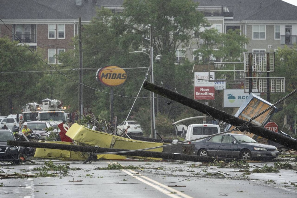 Mưa lũ lịch sử nhấn chìm hàng loạt thành phố Mỹ, ít nhất 46 người chết - 2 Mưa lũ lịch sử nhấn chìm hàng loạt thành phố Mỹ, ít nhất 46 người chết - 2